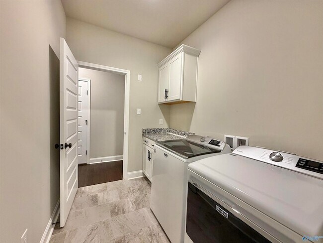 Building Photo - 12804 Hudbug Dr