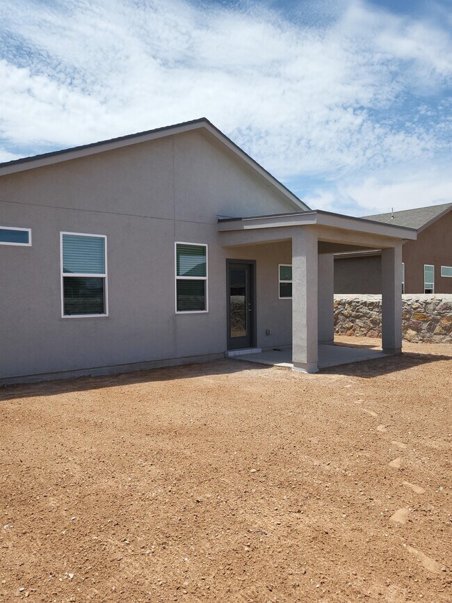 Building Photo - 15137 Ambition Ave