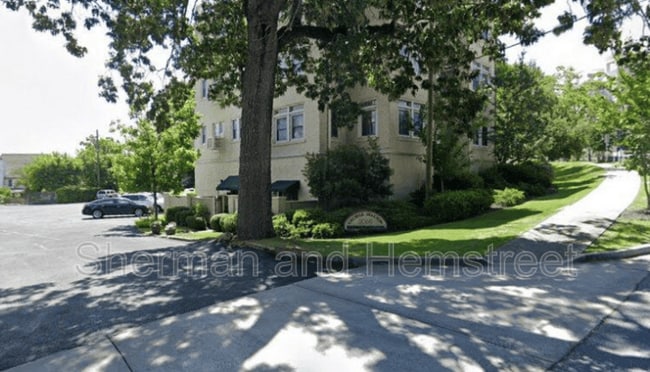 Building Photo - 2068 Walton Wy