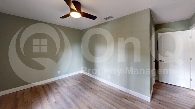 Building Photo - 1313 Milford Dr