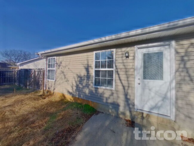 Building Photo - 1110 Nahanee Ct