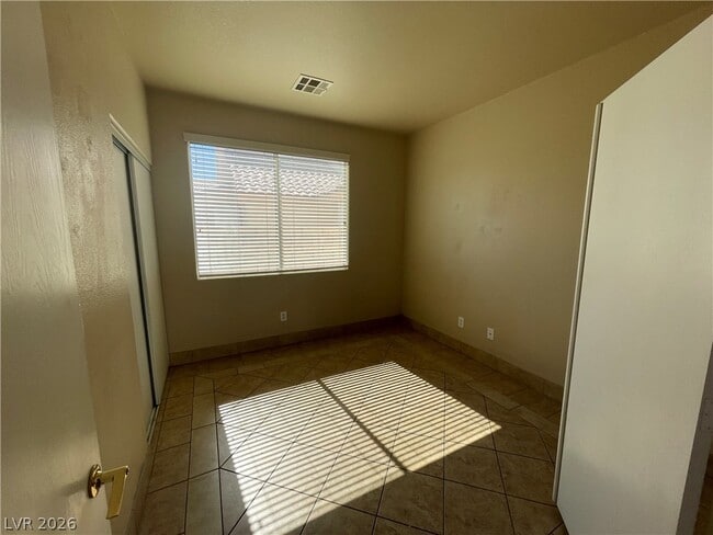 Building Photo - 5947 Silver Trace Ct