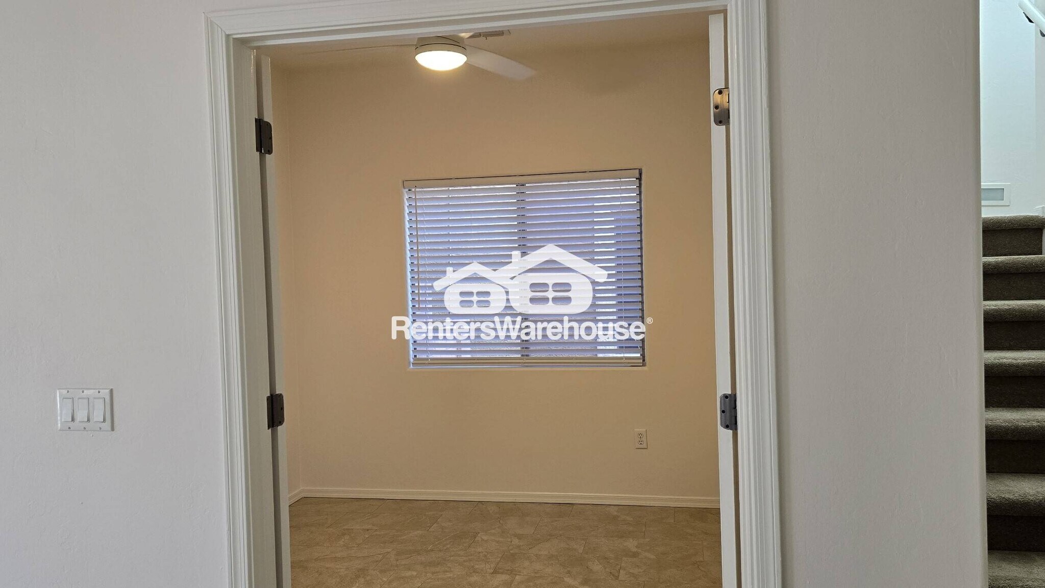 Building Photo - 1126 E Mt Shibell Dr