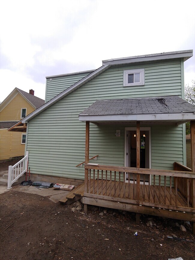 Building Photo - 209 National Ave NW