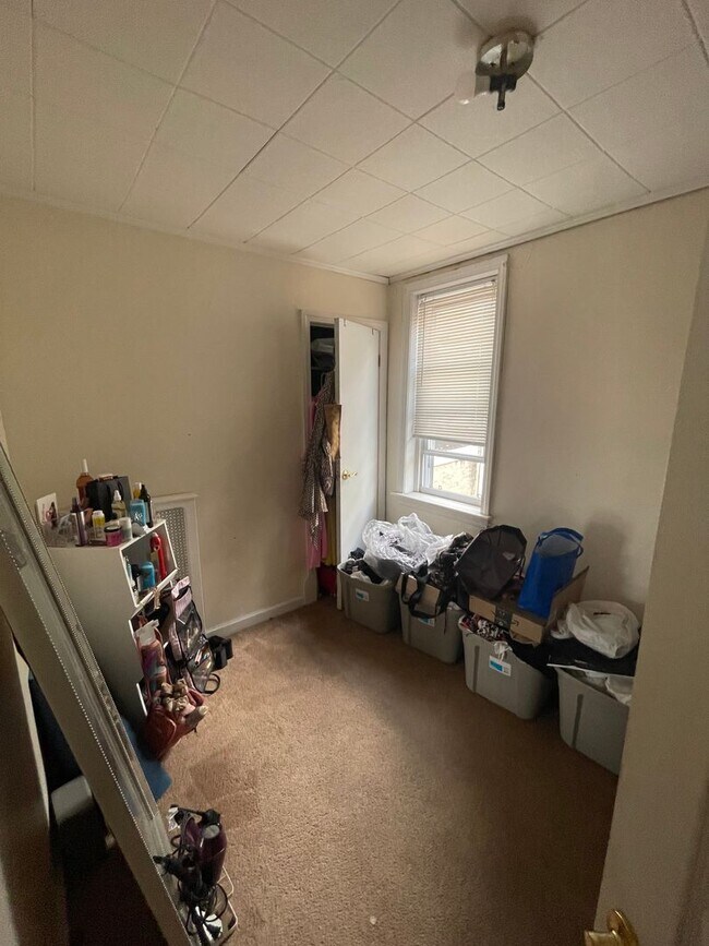 Building Photo - Modern 3 Bedroom, 1 Bath Passyunk Sq. Home...