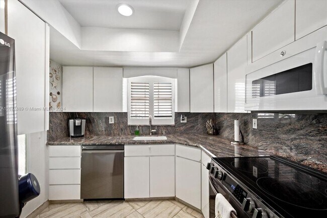 Building Photo - 117 Lehane Terrace