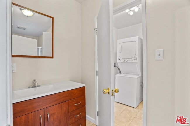 Building Photo - 1918 Prosser Ave