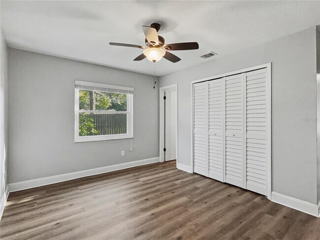 Building Photo - 109 Wild Elm Ct