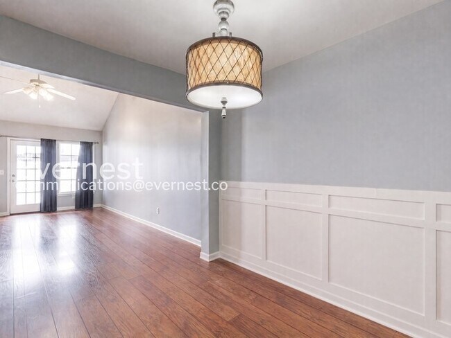 Building Photo - 3-Bed/3-Bath Townhome/Available Soon!