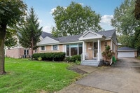 Building Photo - 648 Shermer Rd