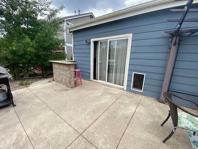 Building Photo - Beautiful 3 bedroom 2 Bath Home in South Brighton Area