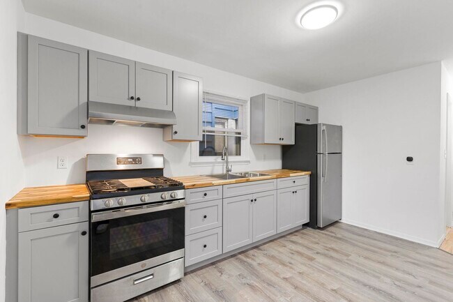 Building Photo - 14 Olean Ave