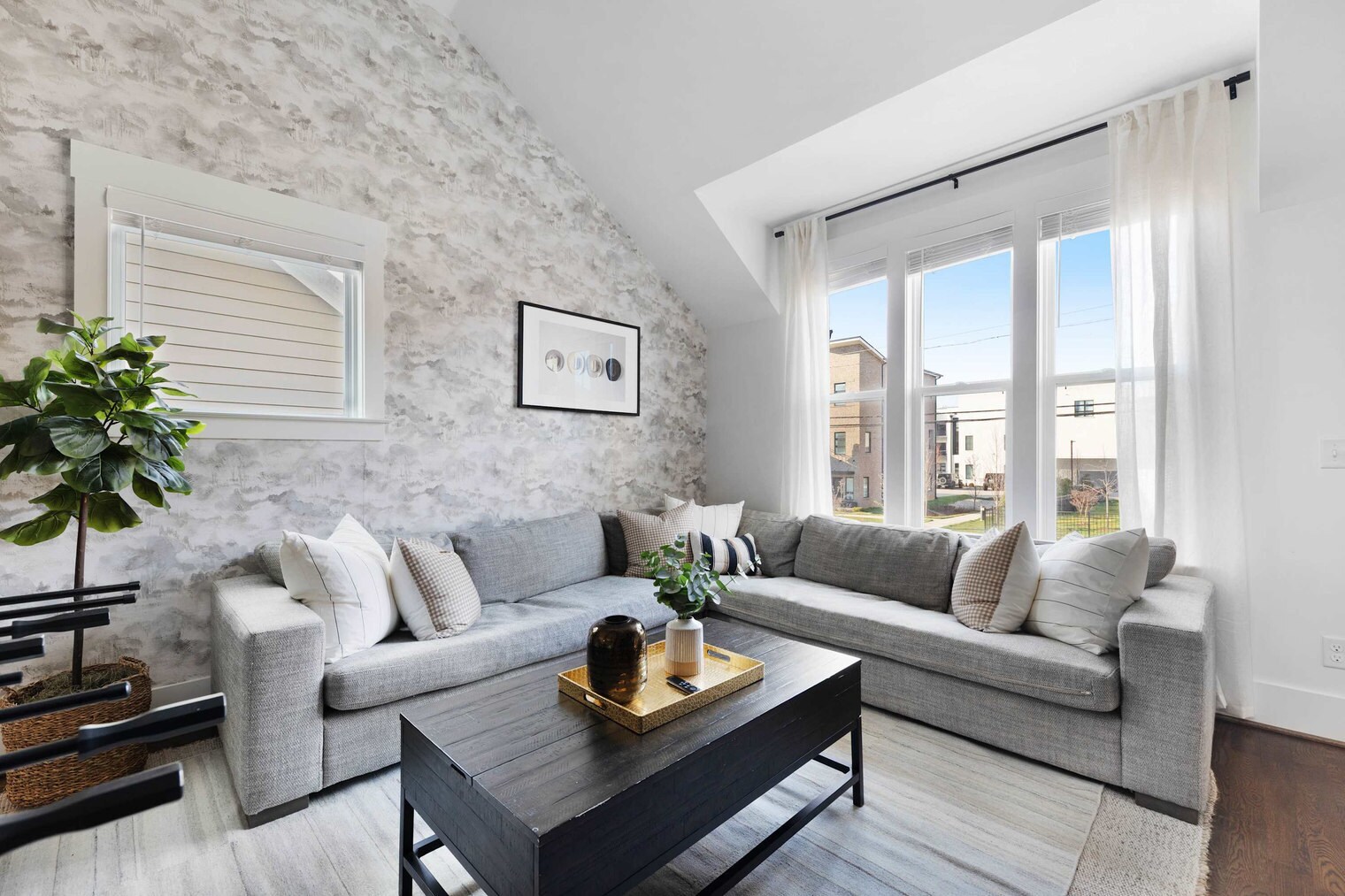 Building Photo - 1701 Neal Terrace