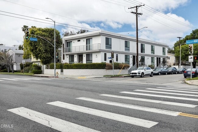 Building Photo - 4485 Hazeltine Ave
