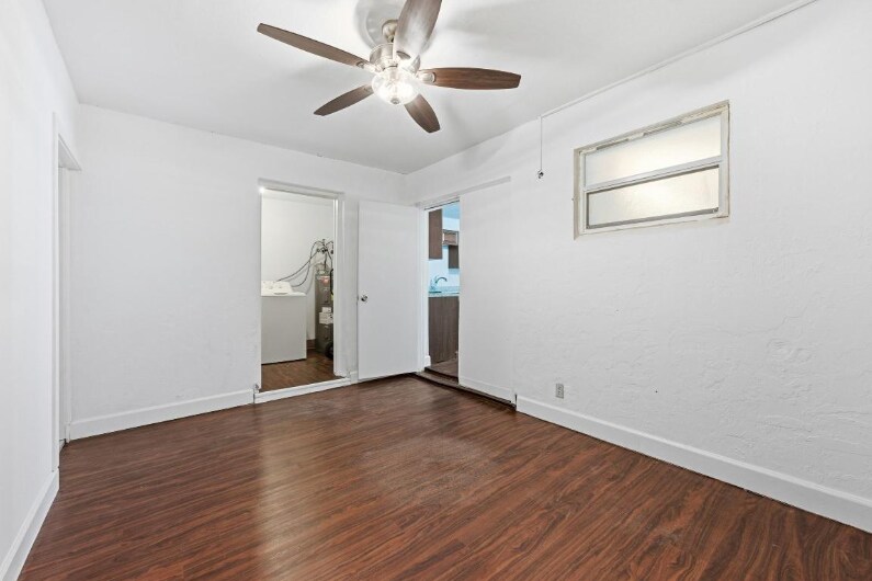 Building Photo - 970 Kenbar St