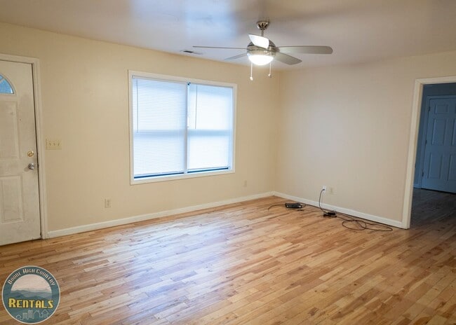Interior Photo - Highland Woods II