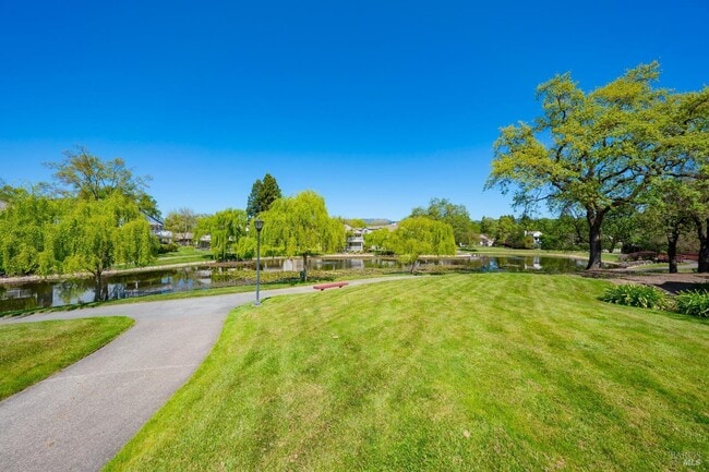 Building Photo - 1100 Princeton Dr