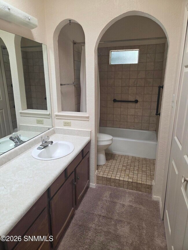 Building Photo - 3113 Las Placitas Rd