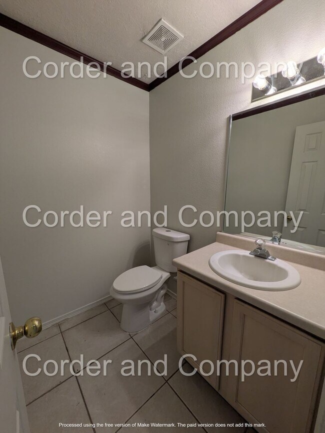 Building Photo - Beautiful & Cozy 3 Bedroom 2.5 Bathroom 1,760 Sq.Ft 2 Story Townhome