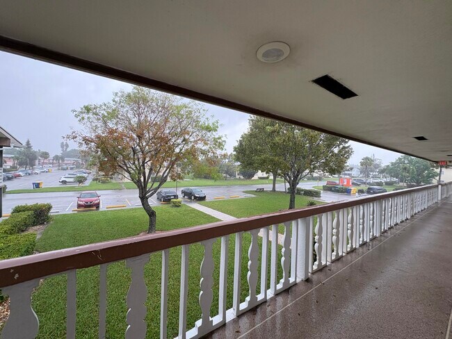 Building Photo - 48 Bedford B