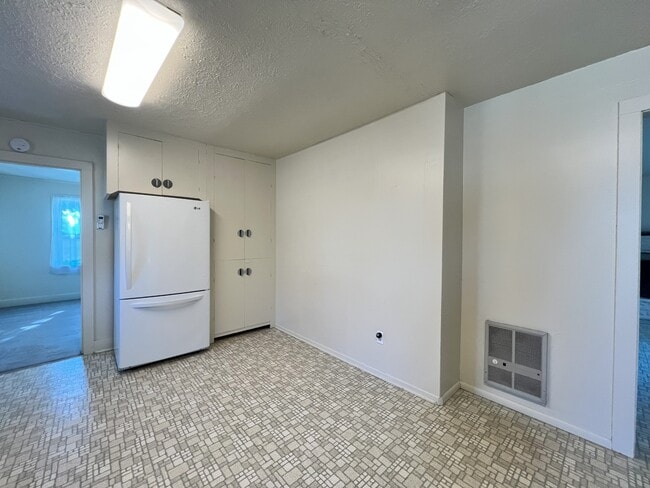 Building Photo - 13799 Myers Ln S
