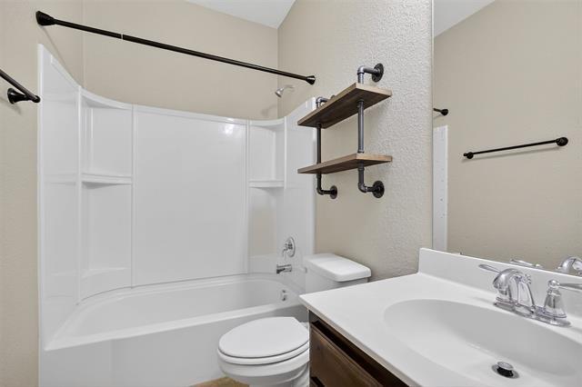 Building Photo - 4536 Fern Valley Dr