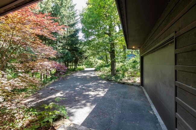 Building Photo - 6002 Hammersley Rd