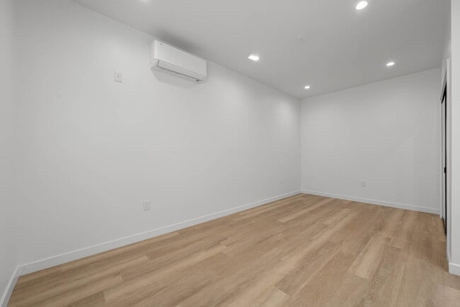 Building Photo - 4191 Leimert Blvd