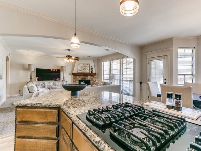 Building Photo - Gorgeous 2 Story Home In Bixby Schools!