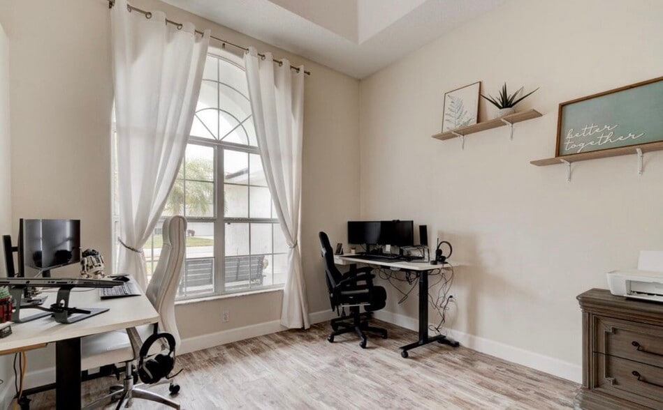 Building Photo - 6204 Morning Dr