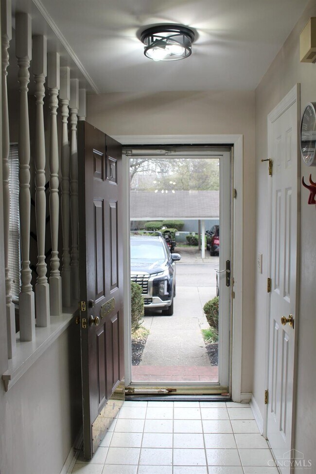 Building Photo - 9156 Dominion Cir