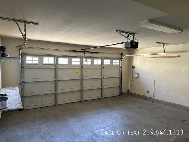 Building Photo - 274 Finchwood Dr