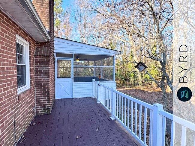 Building Photo - 5000 Jessup Rd