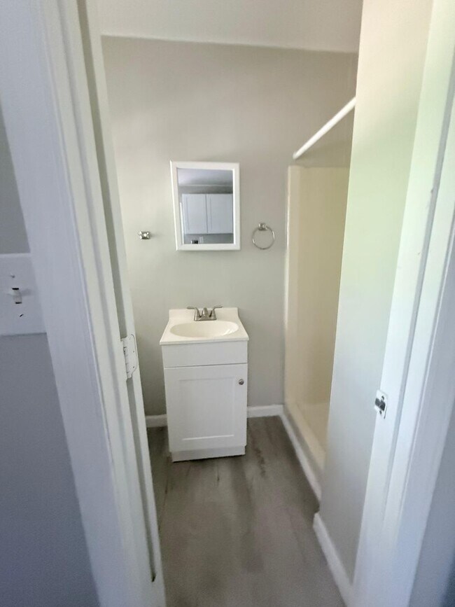 Building Photo - 110 Brown St