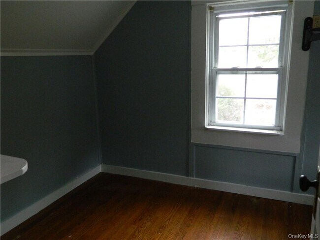 Building Photo - 34 Kings Hwy