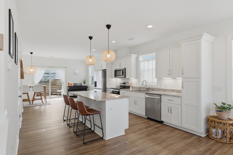 Building Photo - 4744 Siddons Dr