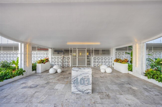 Building Photo - 401 Ocean Dr