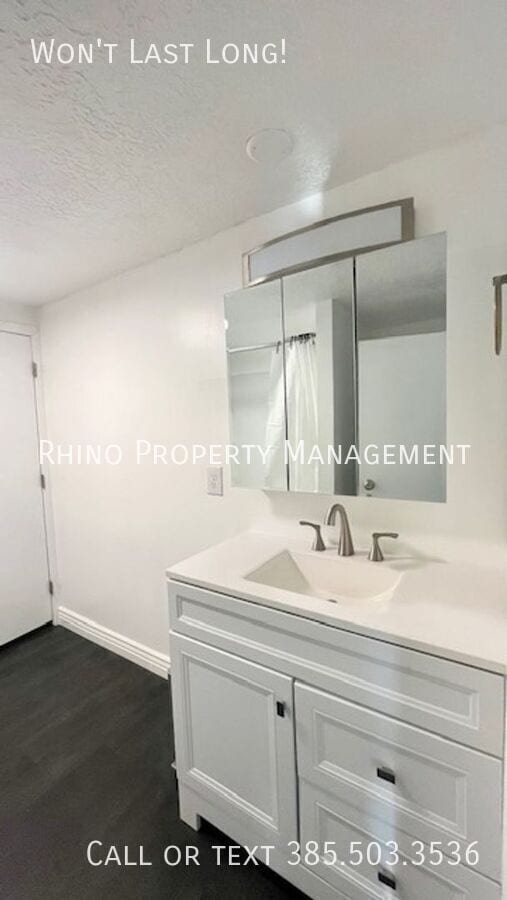 Building Photo - 6045 S Jamaica St