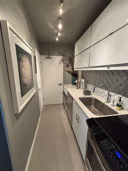 Building Photo - 1200 West Ave