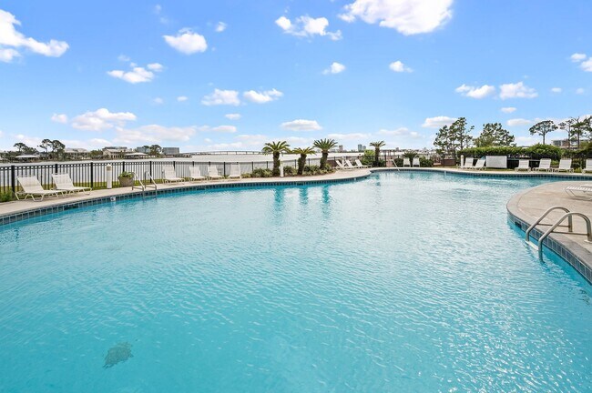 Building Photo - 4610 White Ave