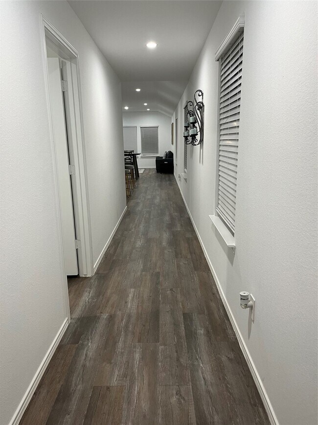 Building Photo - 5446 Wyndham Rdg Ln