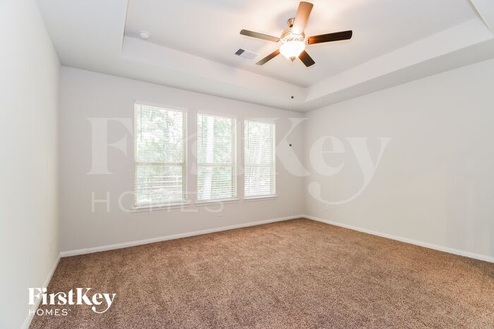Building Photo - 127 Lk Wy Cir