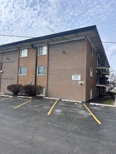 Building Photo - 11635 S Pulaski Rd