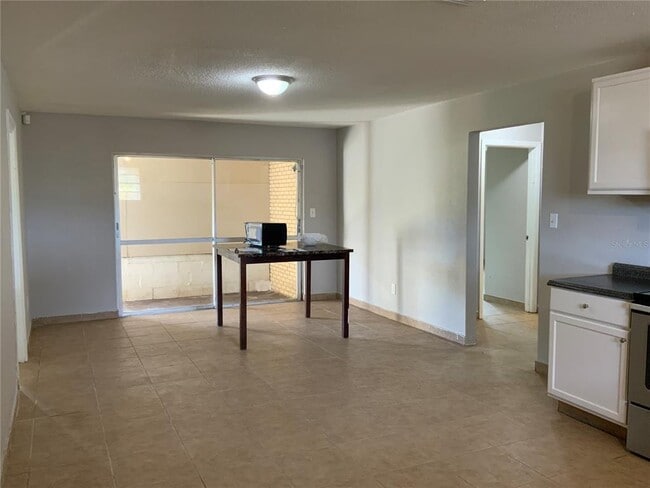Building Photo - 17502 E Colonial Dr