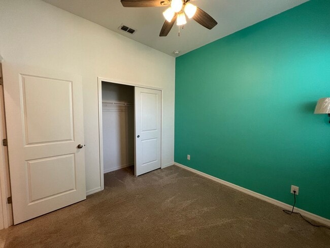 Building Photo - 55+ community in Four Seasons of Orlando 2 bedroom, 2 bathroom, with a 2 stall attached garage on...