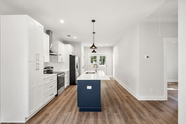 Building Photo - 5404 Mildred St