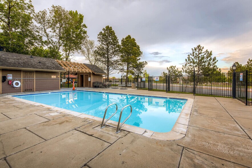 Building Photo - 4899 S Dudley St