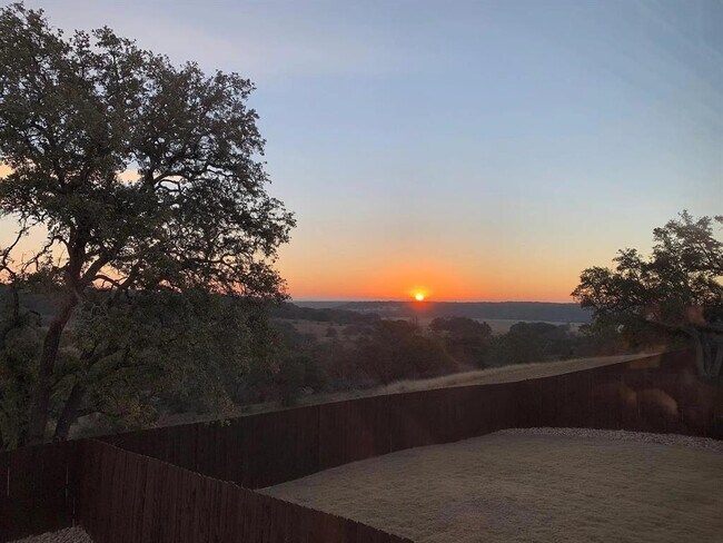 Building Photo - 2012 Centerline Ln