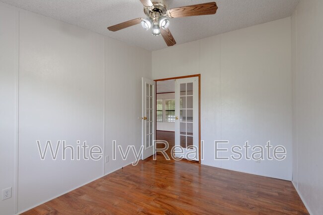 Building Photo - 37 -A Riverside Ln
