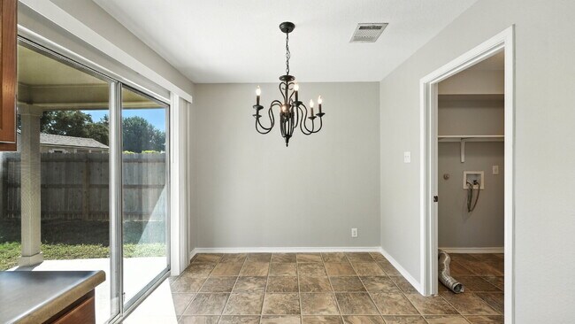 Building Photo - Amazing home in Avery Park